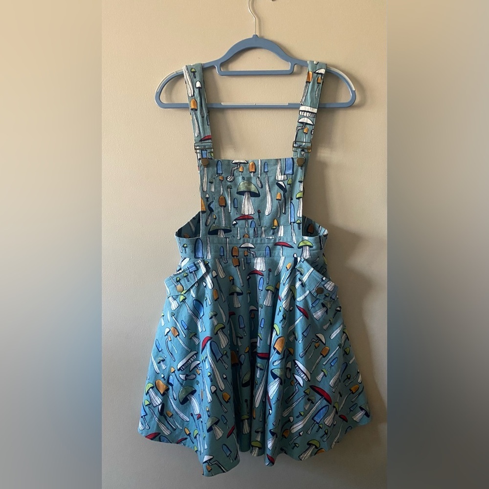 Unique Vintage Sage Green & Mushroom Print Brionne Pinafore Skirt - Picture 4 of 11